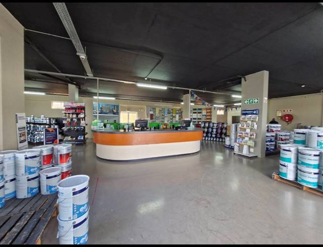 660M² RETAIL TO LET IN CAPE GATE
